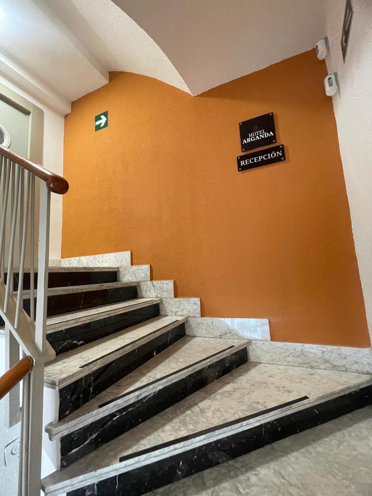 Hotel Arganda 阿尔甘达·德尔·雷伊 外观 照片