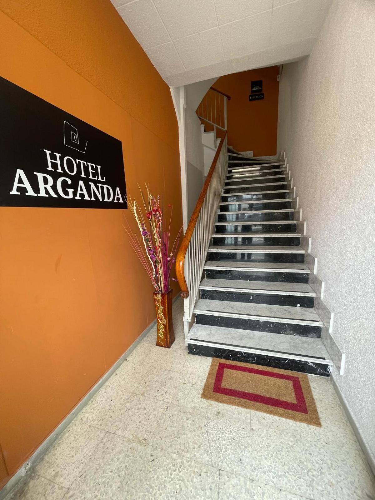 Hotel Arganda 阿尔甘达·德尔·雷伊 外观 照片