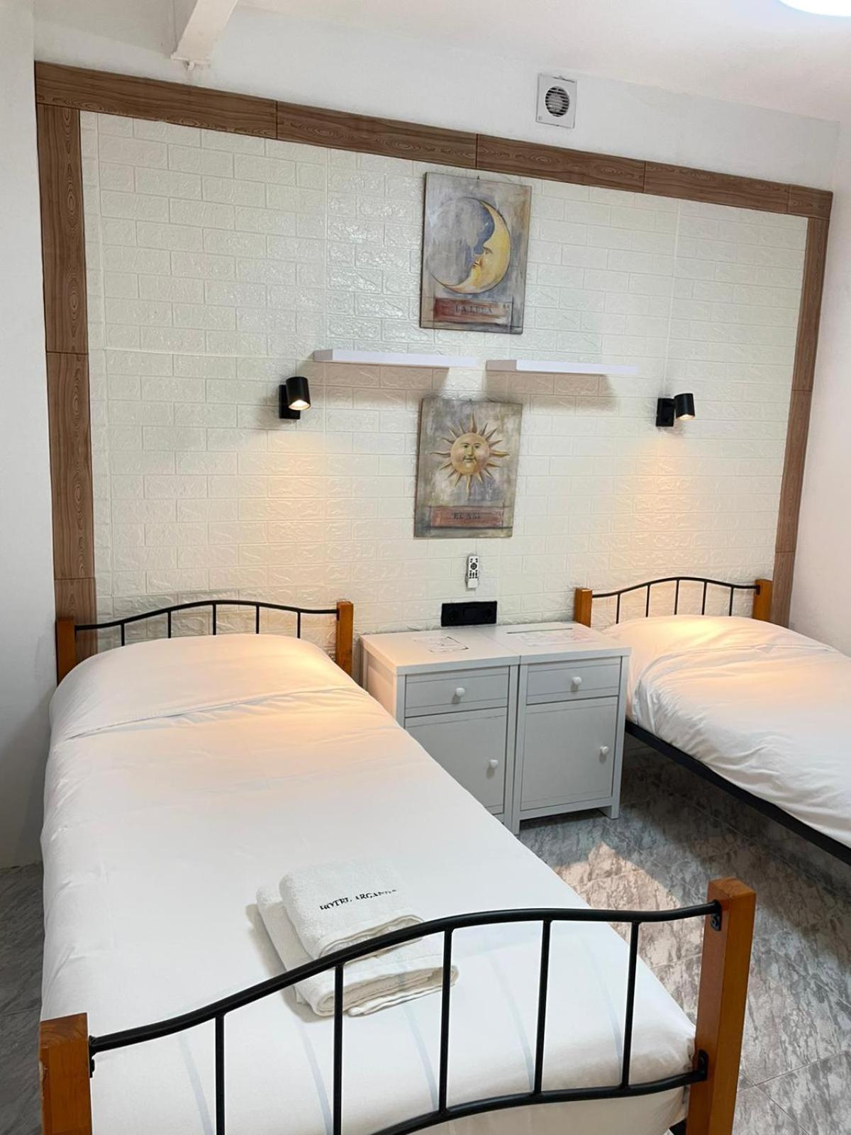Hotel Arganda 阿尔甘达·德尔·雷伊 外观 照片